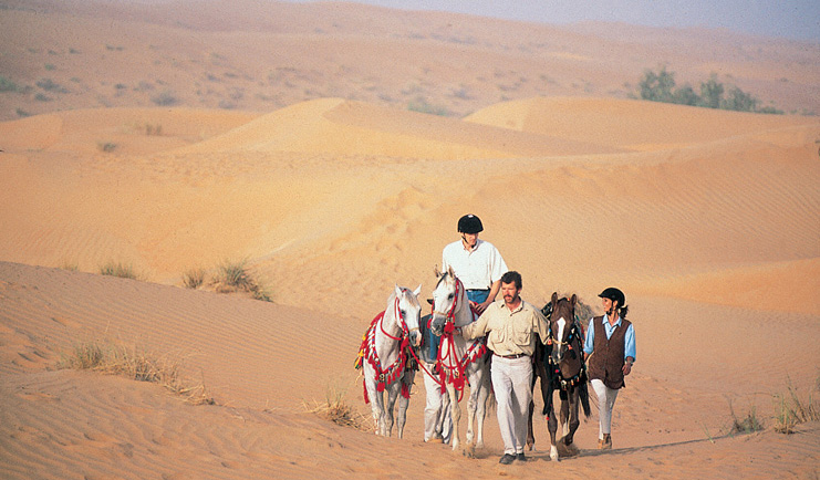 Al Maha Desert Resort and Spa Dubai horse riding trek in the desert