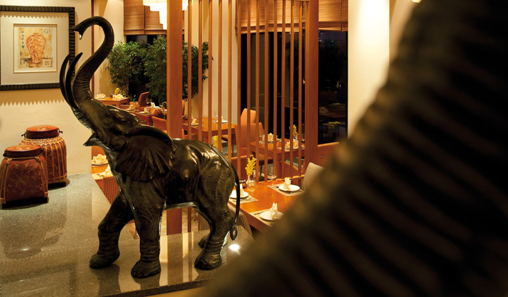 Le Royal Meridien Beach Resort and Spa Dubai Fusion dining room with elephant statue