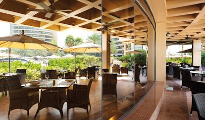 Le Royal Meridien Beach Resort and Spa Dubai restaurant terrace dining area