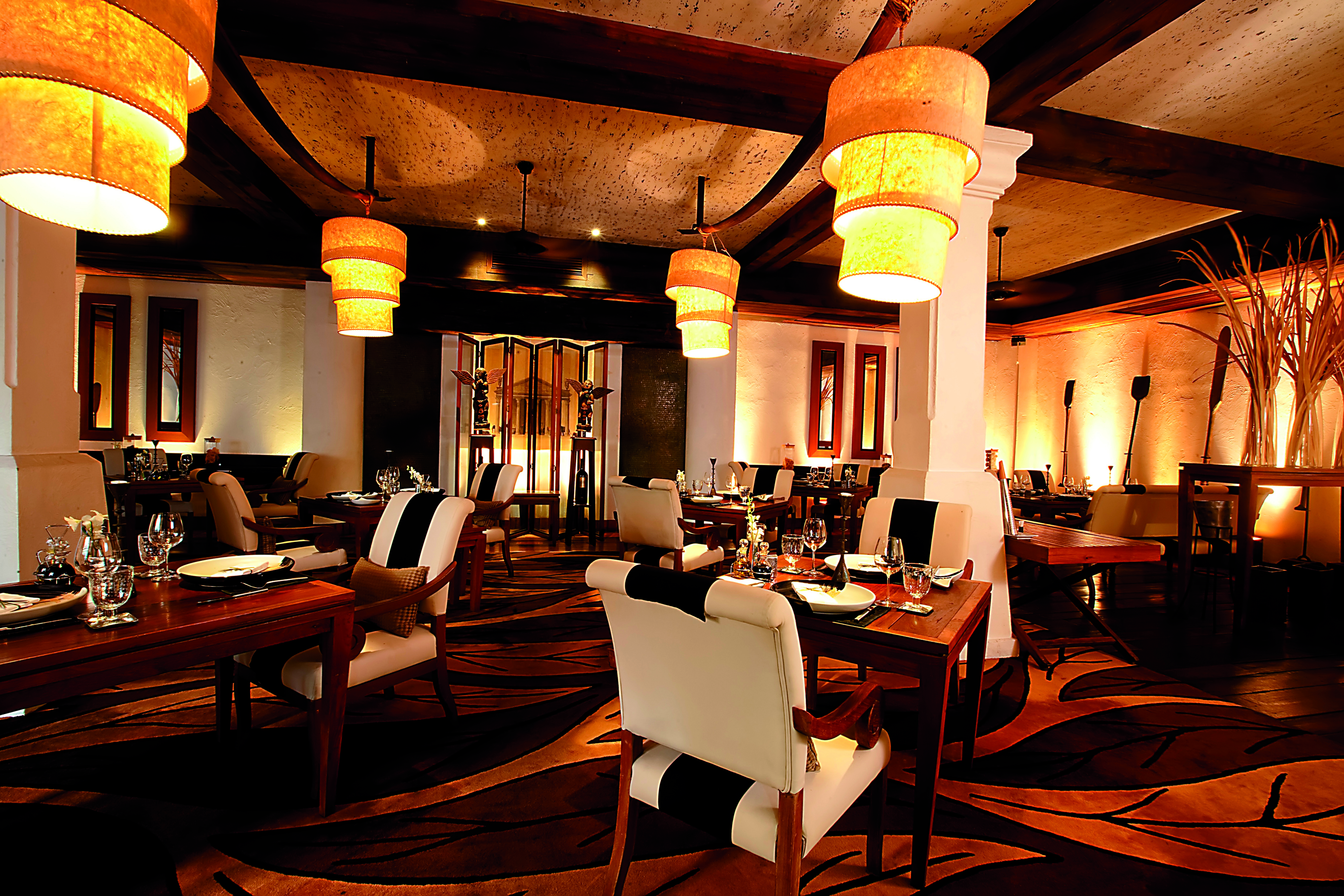 Anantara Hua Hin Thailand restaurant indoor dining area modern décor