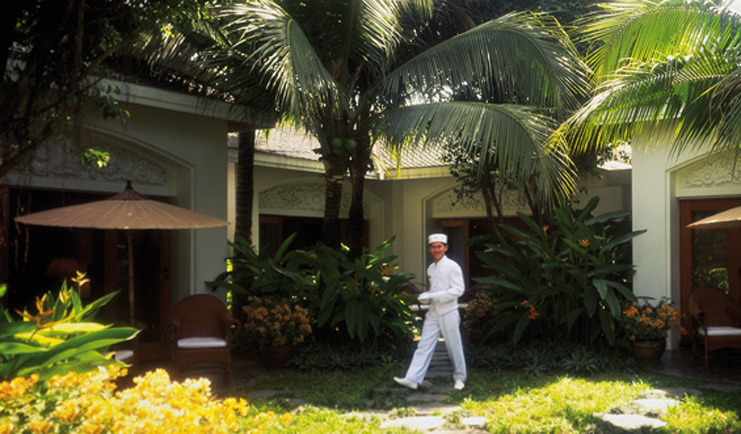 Anantara Siam Bangkok Thailand friendly service member gardens 