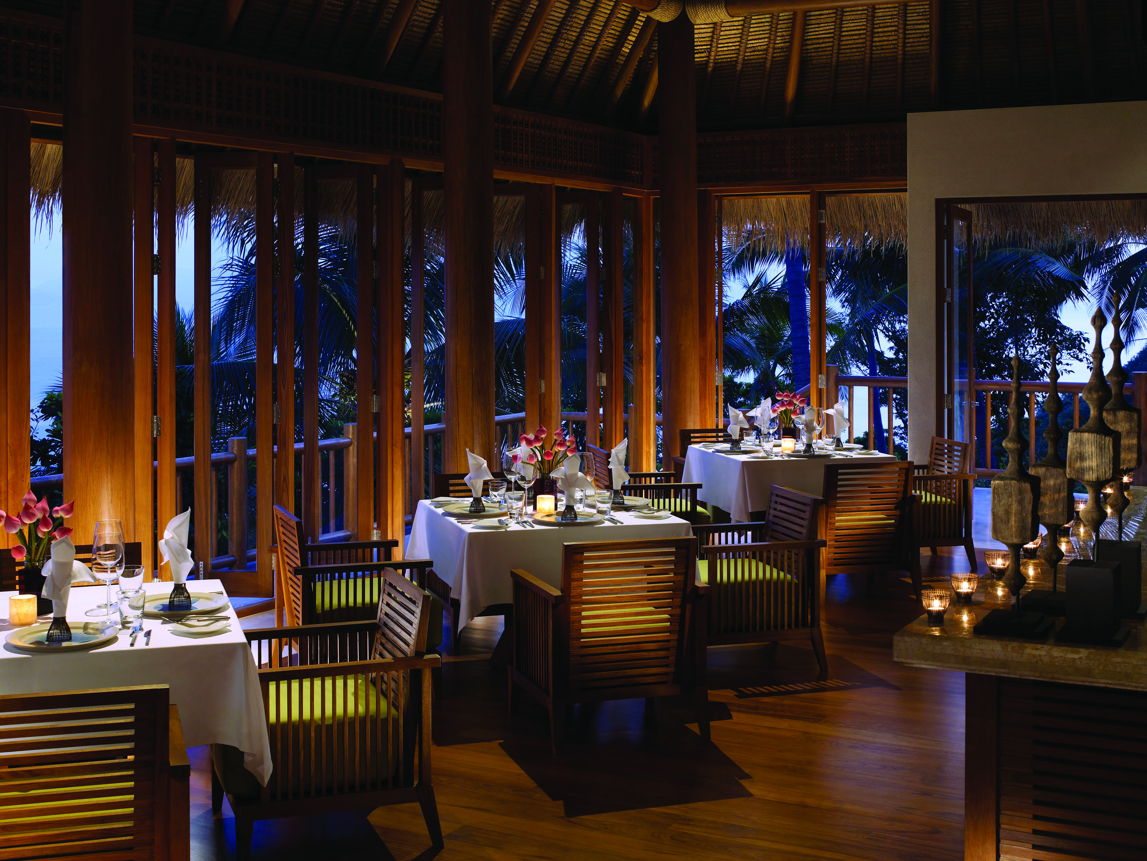 Four Seasons Koh Samui Thailand restaurant indoor dining area authentic décor
