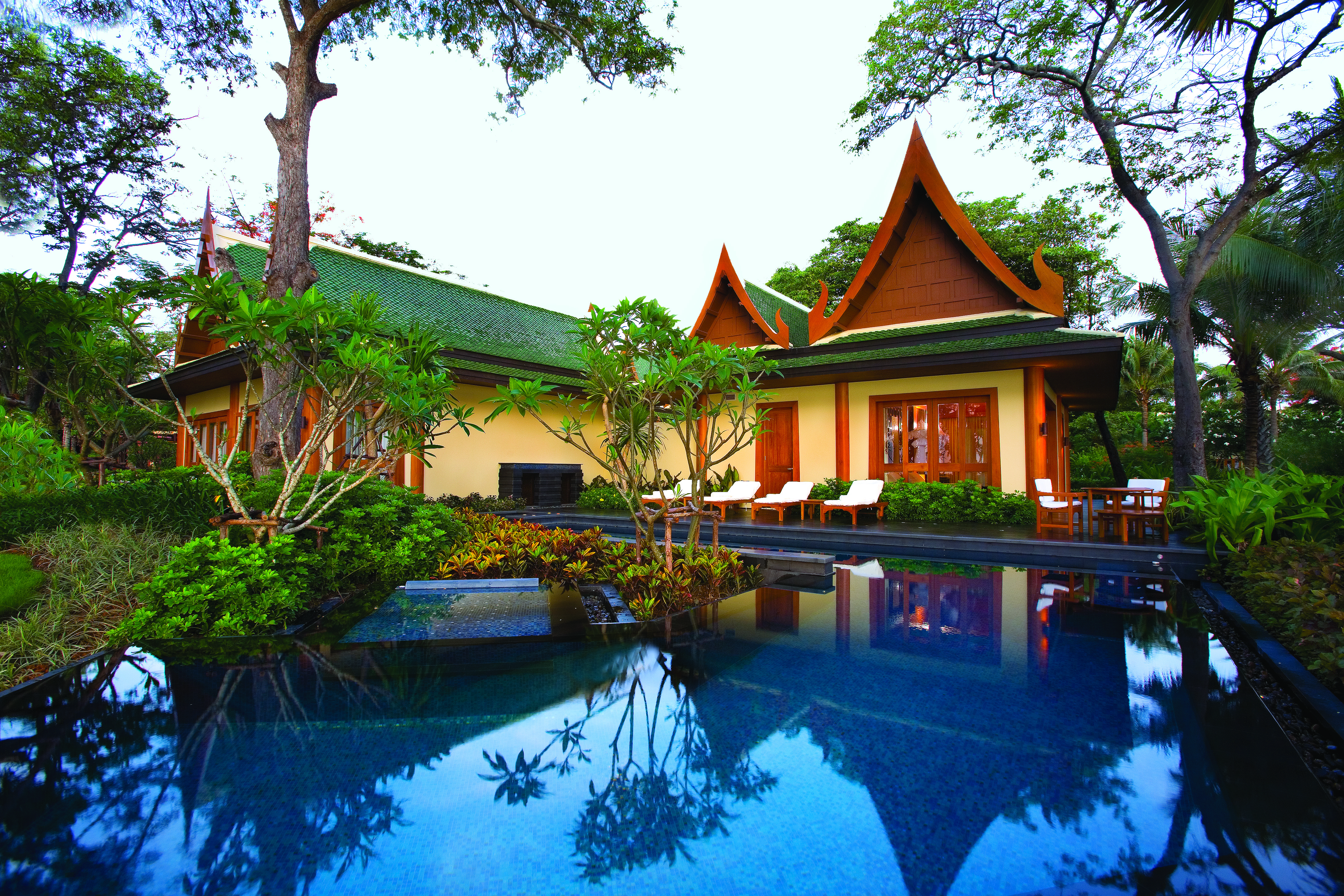 Hyatt Regency Hua Hin Thailand presidential villa exterior private pool sun loungers