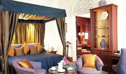 Mandarin Oriental Bangkok Thailand Joseph Conrad suite four poster bed traditional decor