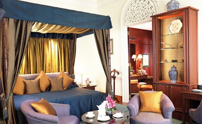 Mandarin Oriental Bangkok Thailand Joseph Conrad suite four poster bed traditional decor