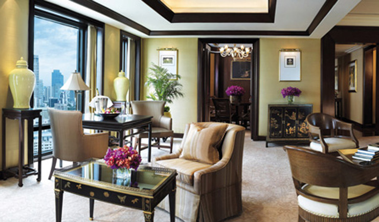 The Peninsula Bangkok Thailand terrace suite lounge area classic decor river city views
