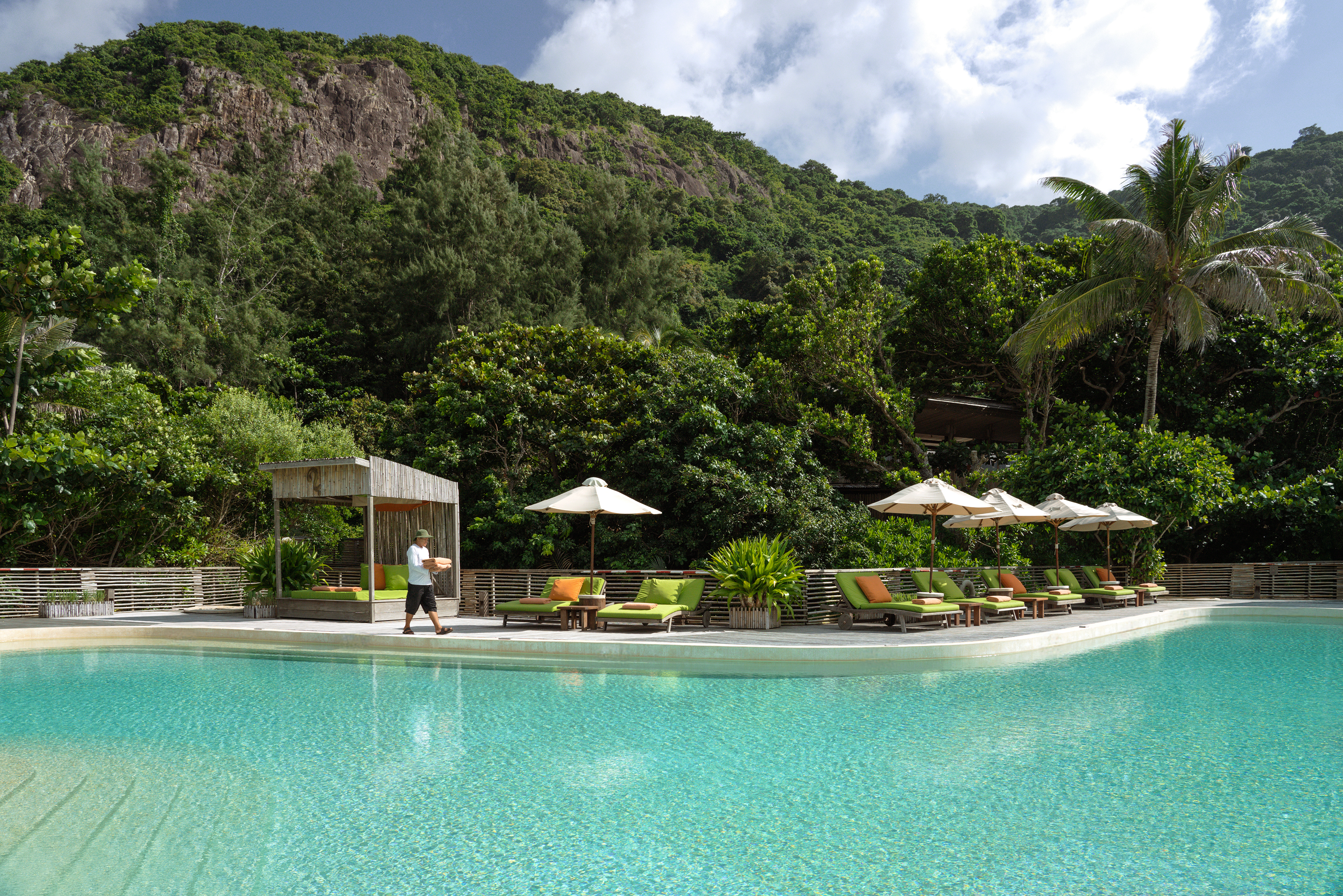 Six Senses Con Dao Pool