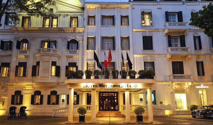 Sofitel Metropole Hanoi exteriorm hotel building, colums, entrance