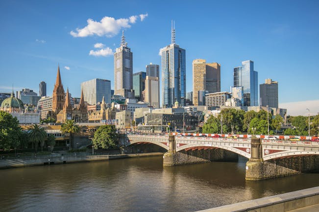 Melbourne cityscape, sky scrapers, high rises, river, bridge