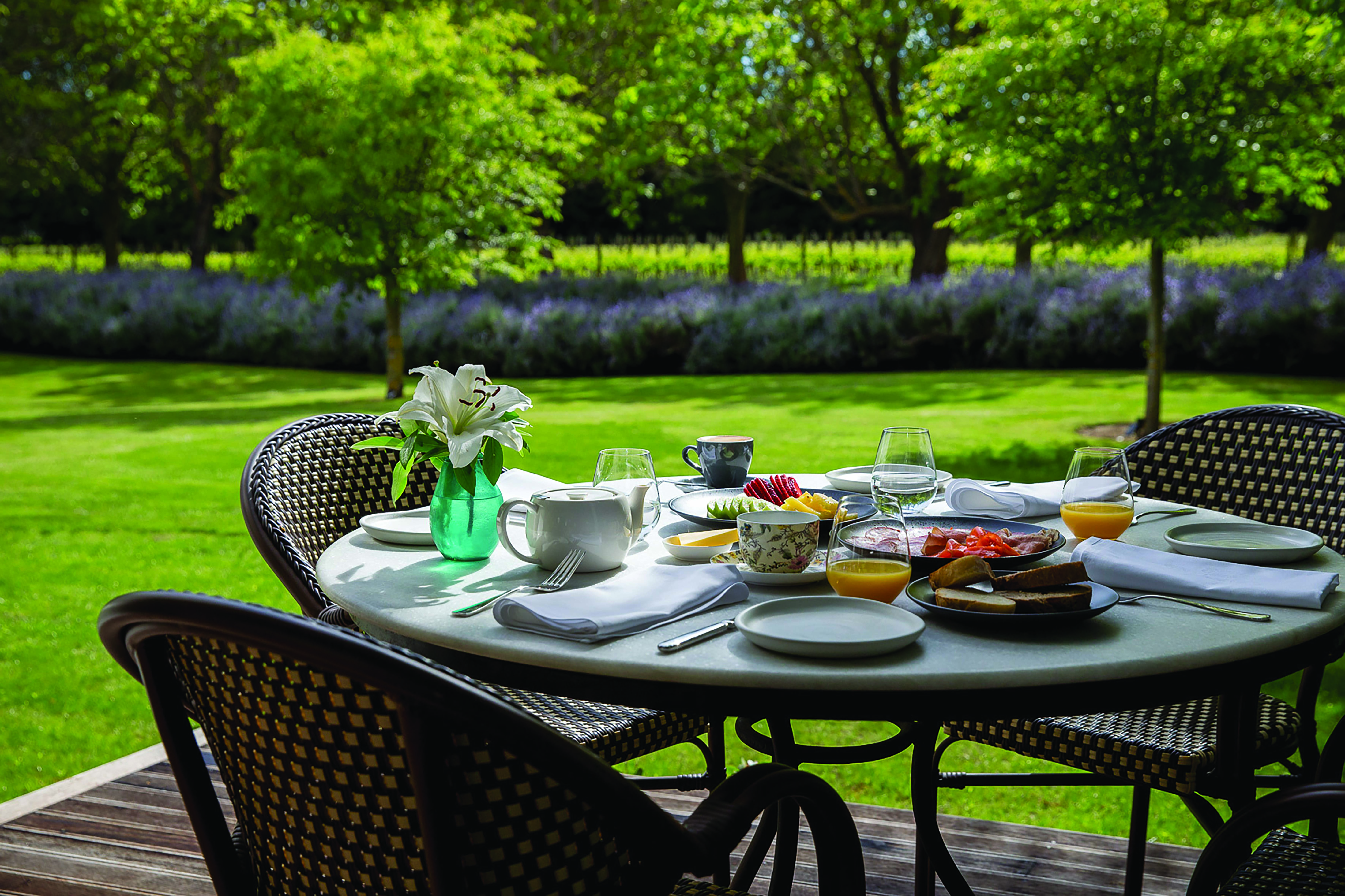 Marlborough Lodge Blenheim and Marlborough outdoor dining room with garden view