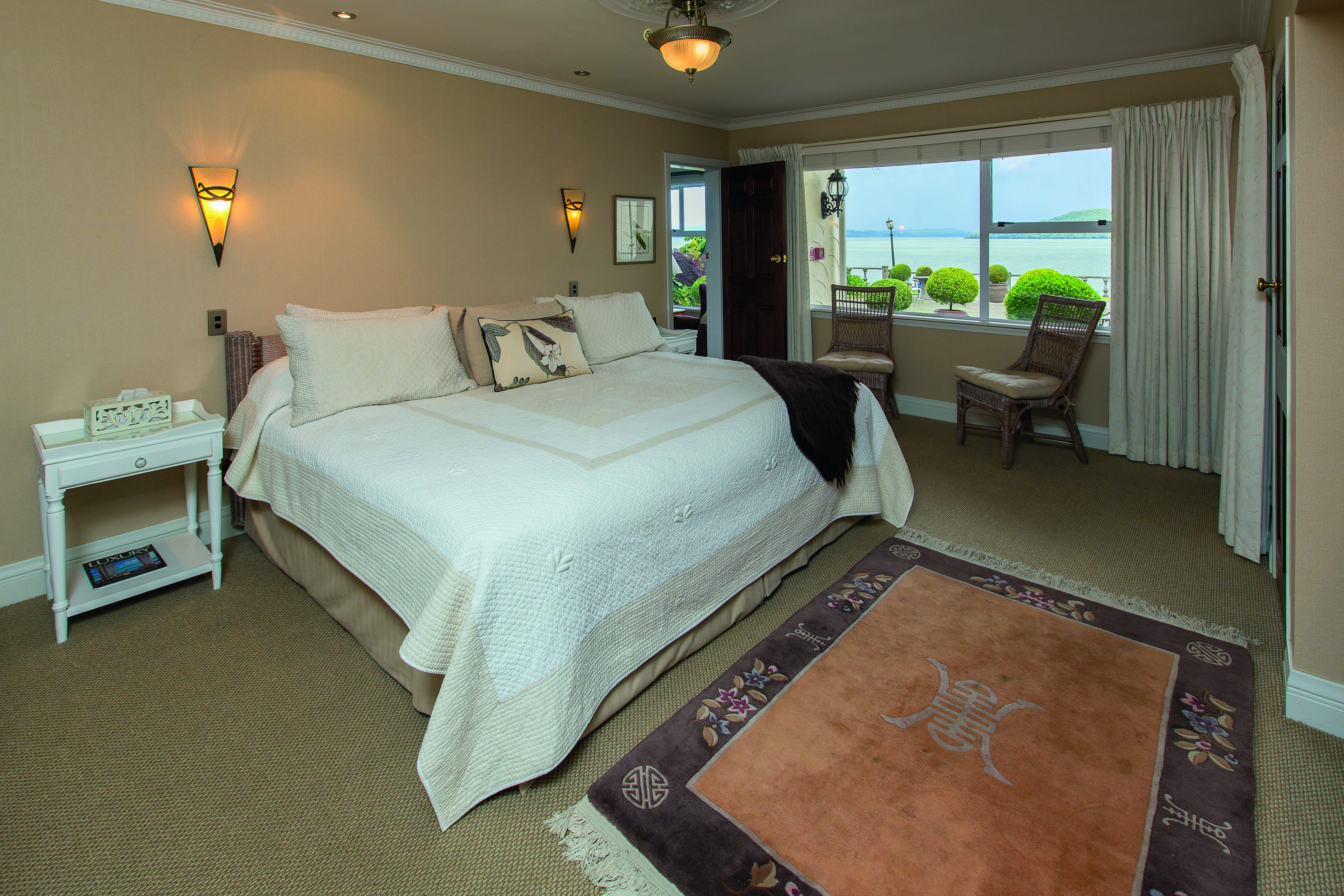 Peppers on the Point Central North Island bedroom with lake view
