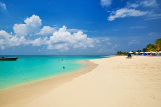 Shoal Bay in Anguilla, white sand beach, clear blue ocean