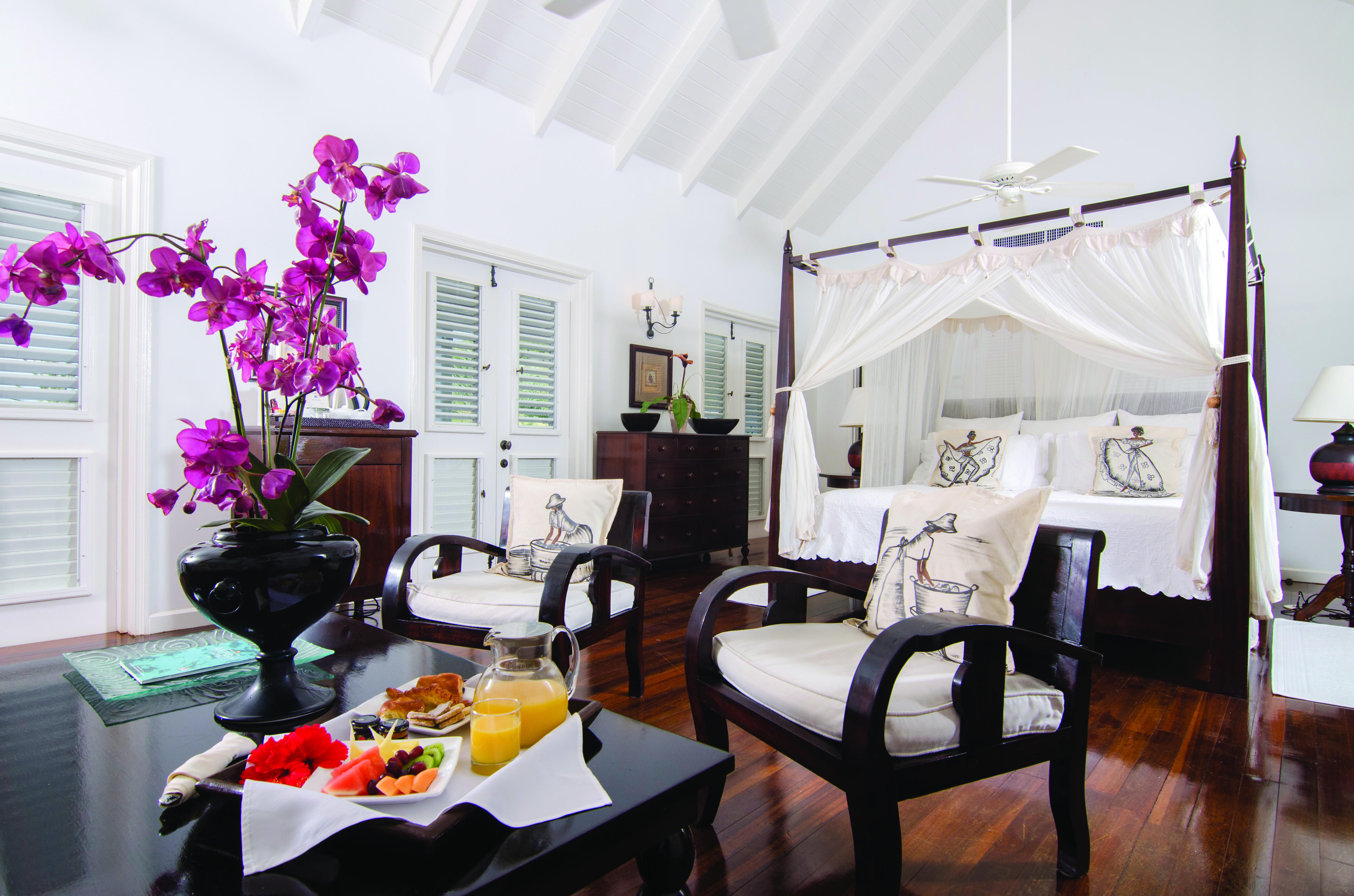 Inn at English Harbour Antigua deluxe junior suite four poster bed 