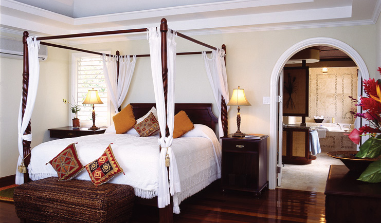 Half Moon Jamaica guest room four poster bed modern décor