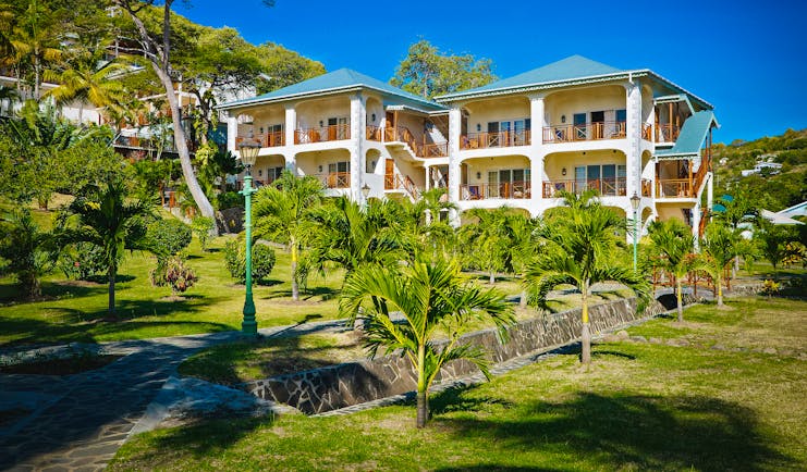 Bequia Beach hotel exterior, buildings, gardens, lawn, palm trees