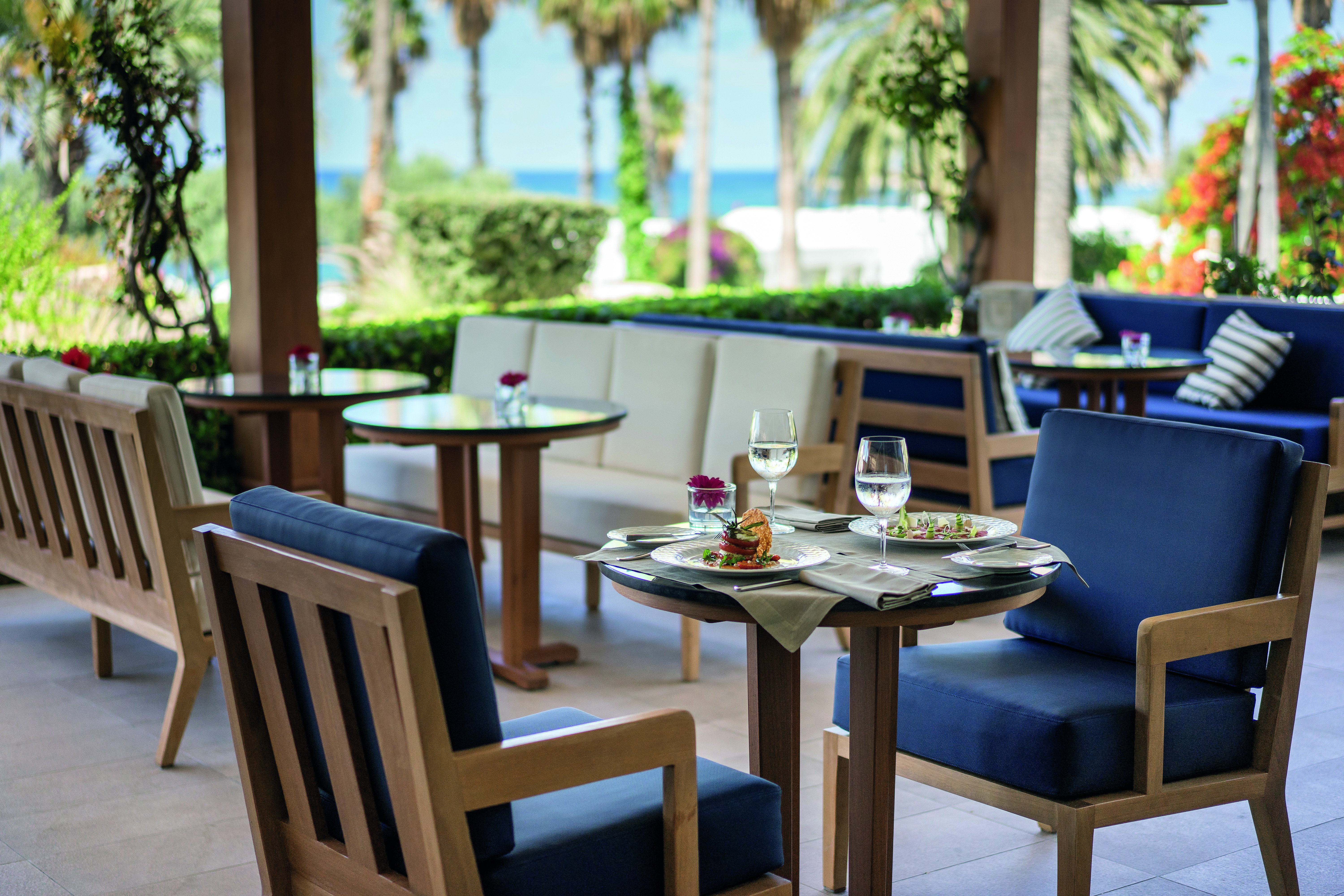 Annabelle Hotel Cyprus restaurant Amorosa dining room with sea view