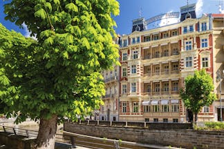 Hotel Quisisana Palace Karlovy Vary exterior  red and white building with balconies