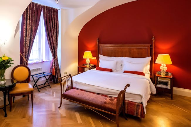 Mozart hotel in Prague red room