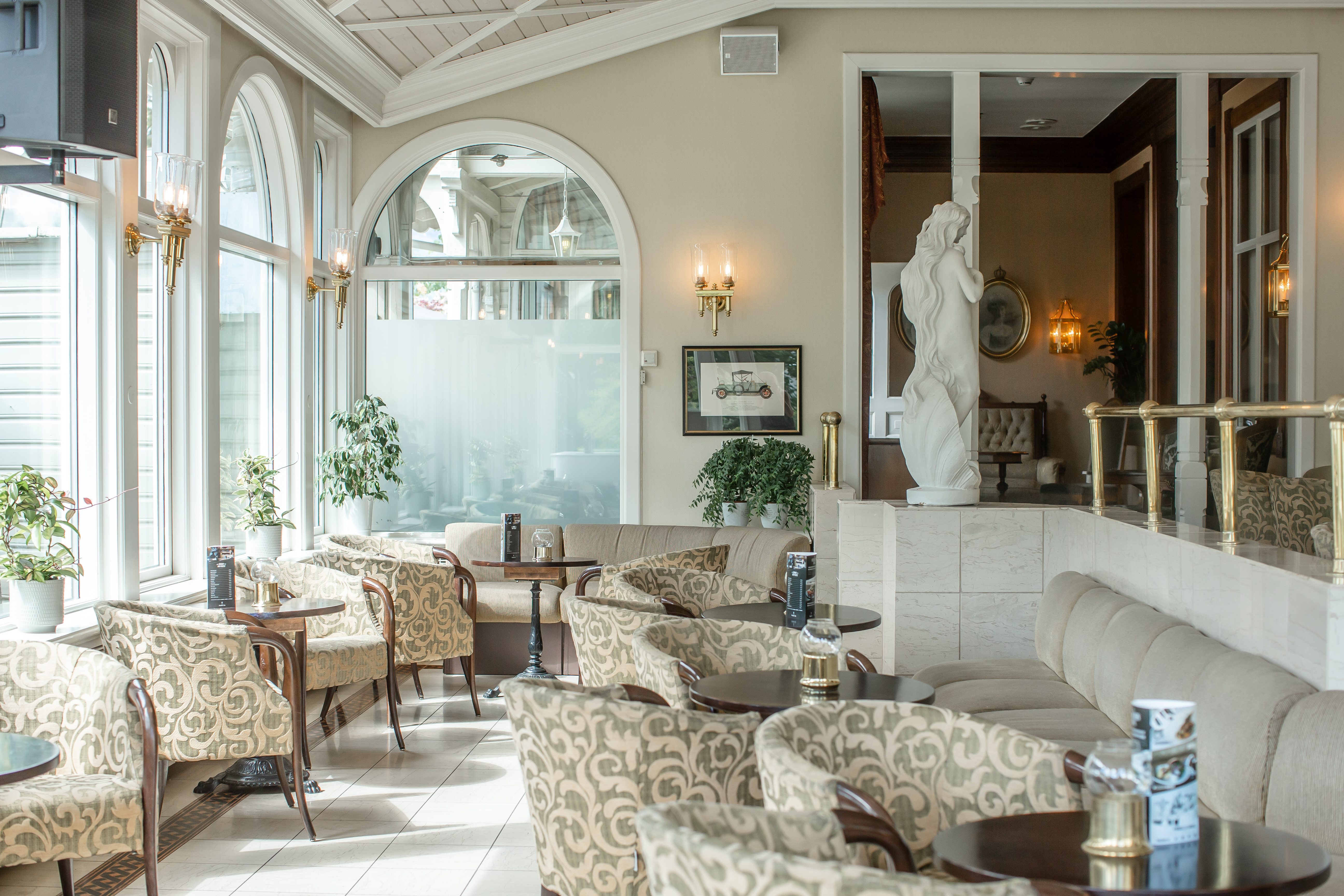 Fleischer's Hotel, Tove Lise Mossestad