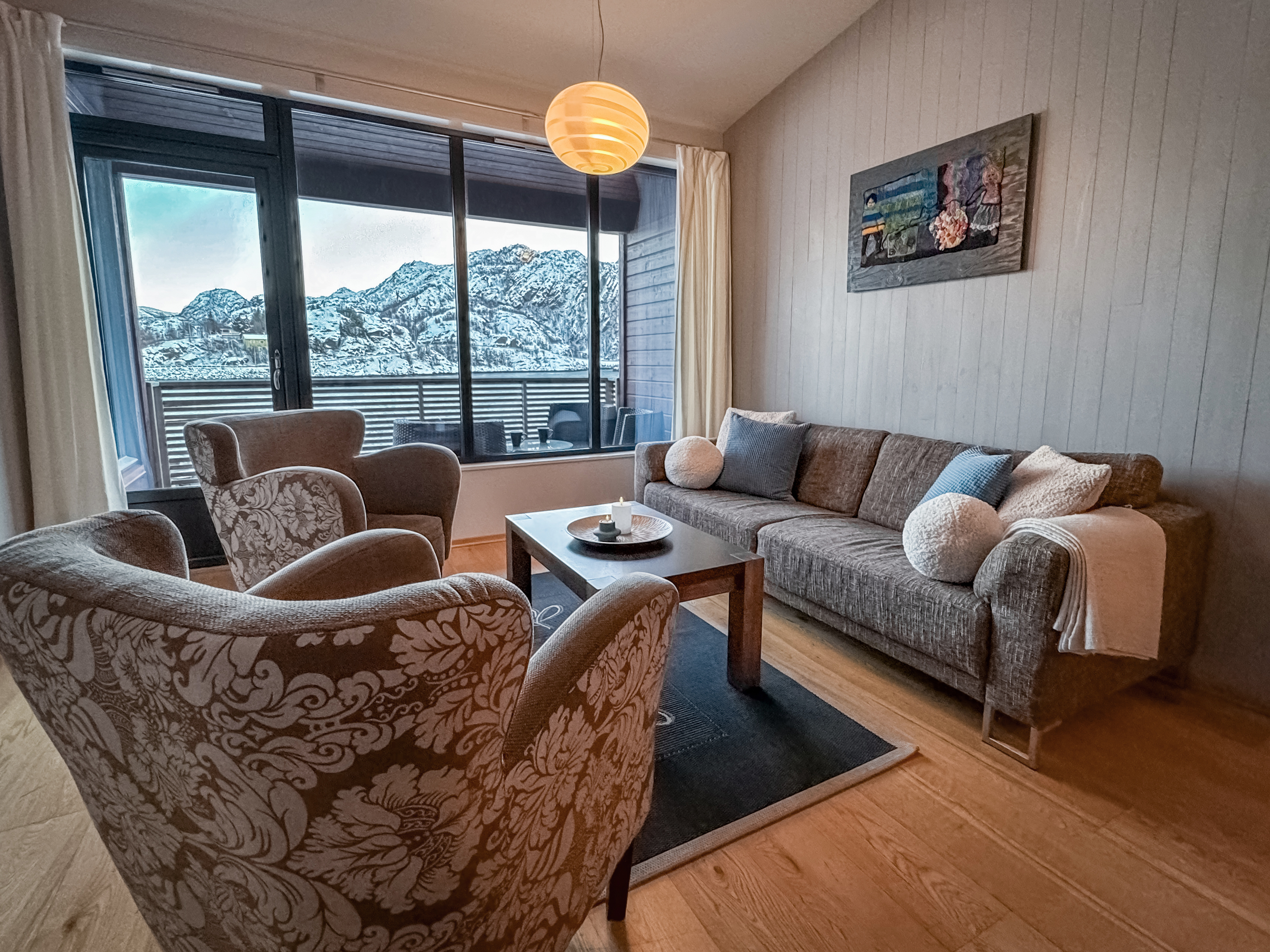 Hamn i Senja Suite Living Area