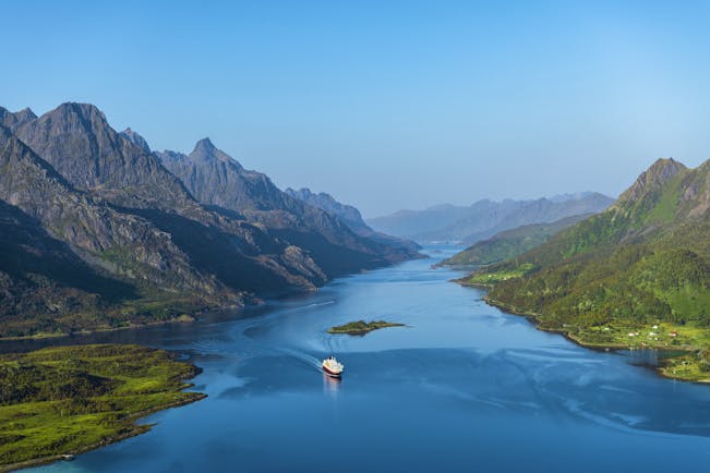 Hurtigruten boat MS Kong Harald Photo Stian Klo