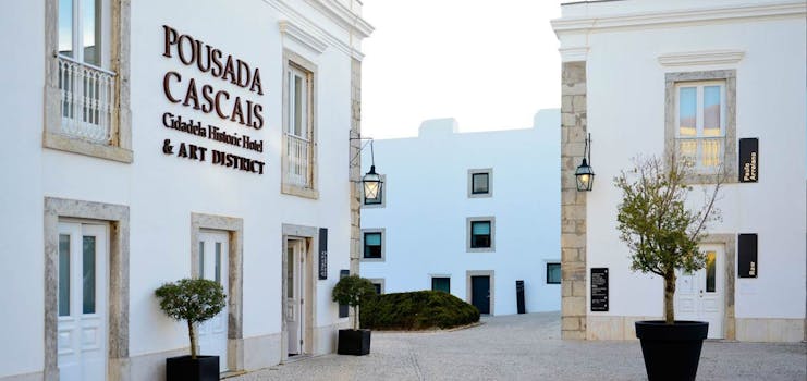 Pestana Cidadela Cascais entrance, hotel buildings, shrubs in potd