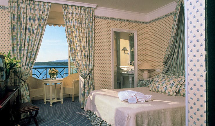 Grand Hotel Basque Country bedroom with sea view