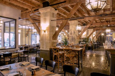 Brasserie restaurant with wooden beams at Chais Monnet Cognac