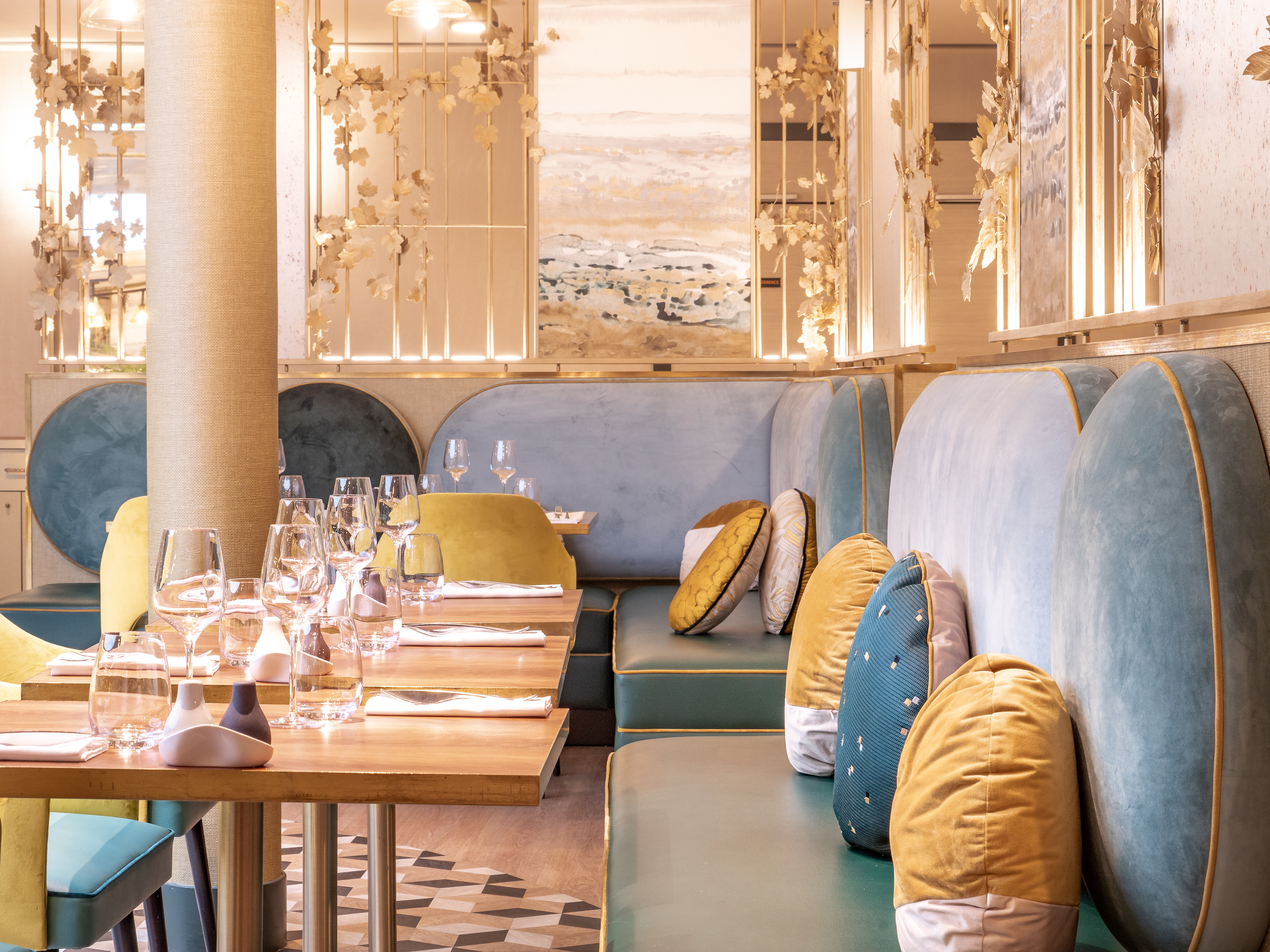 Le Burdigala Bordeaux restaurant with bank seating and yellow cushions