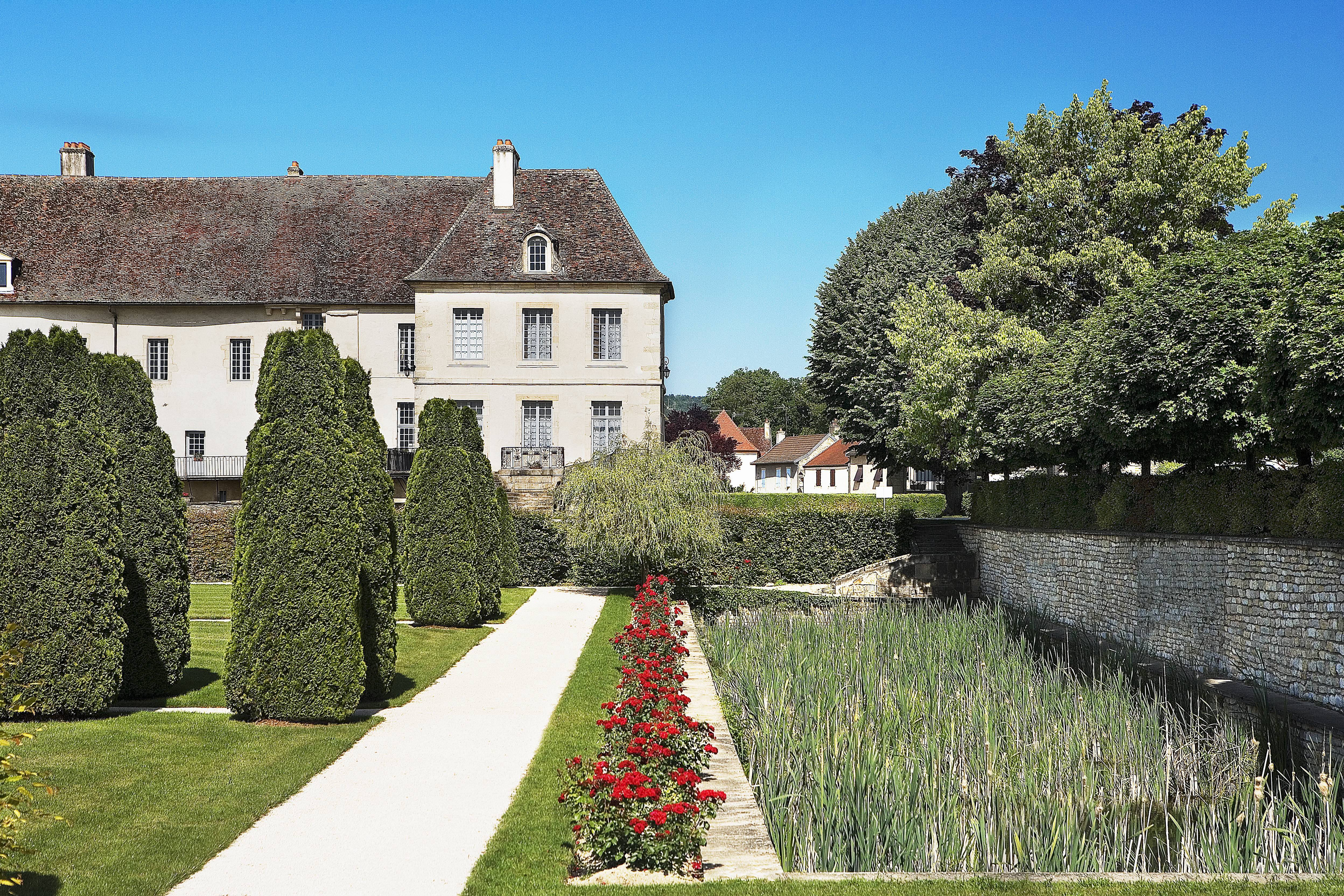Chateau de Gilly gardens with rose bed