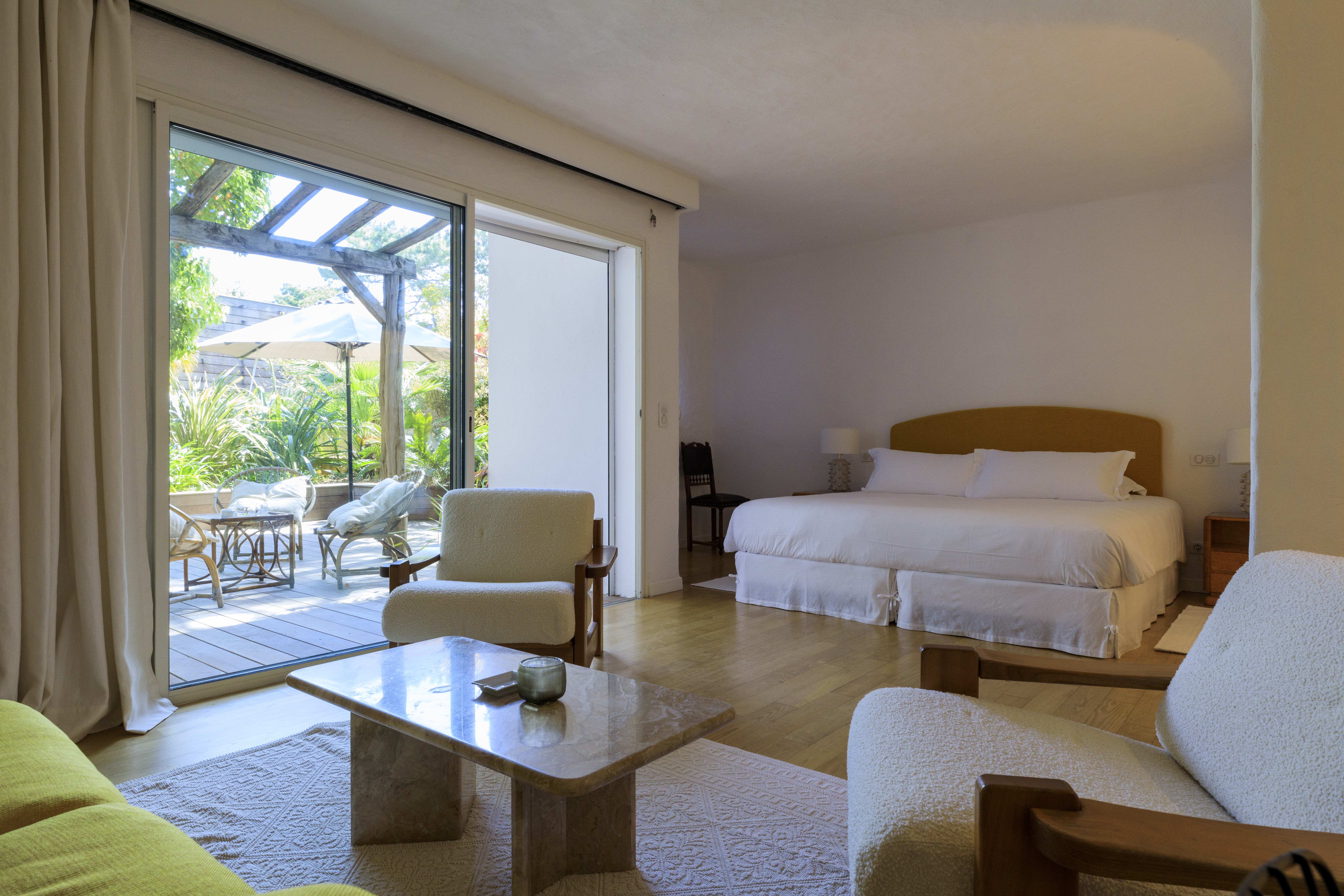 Beach hotel in Corsica