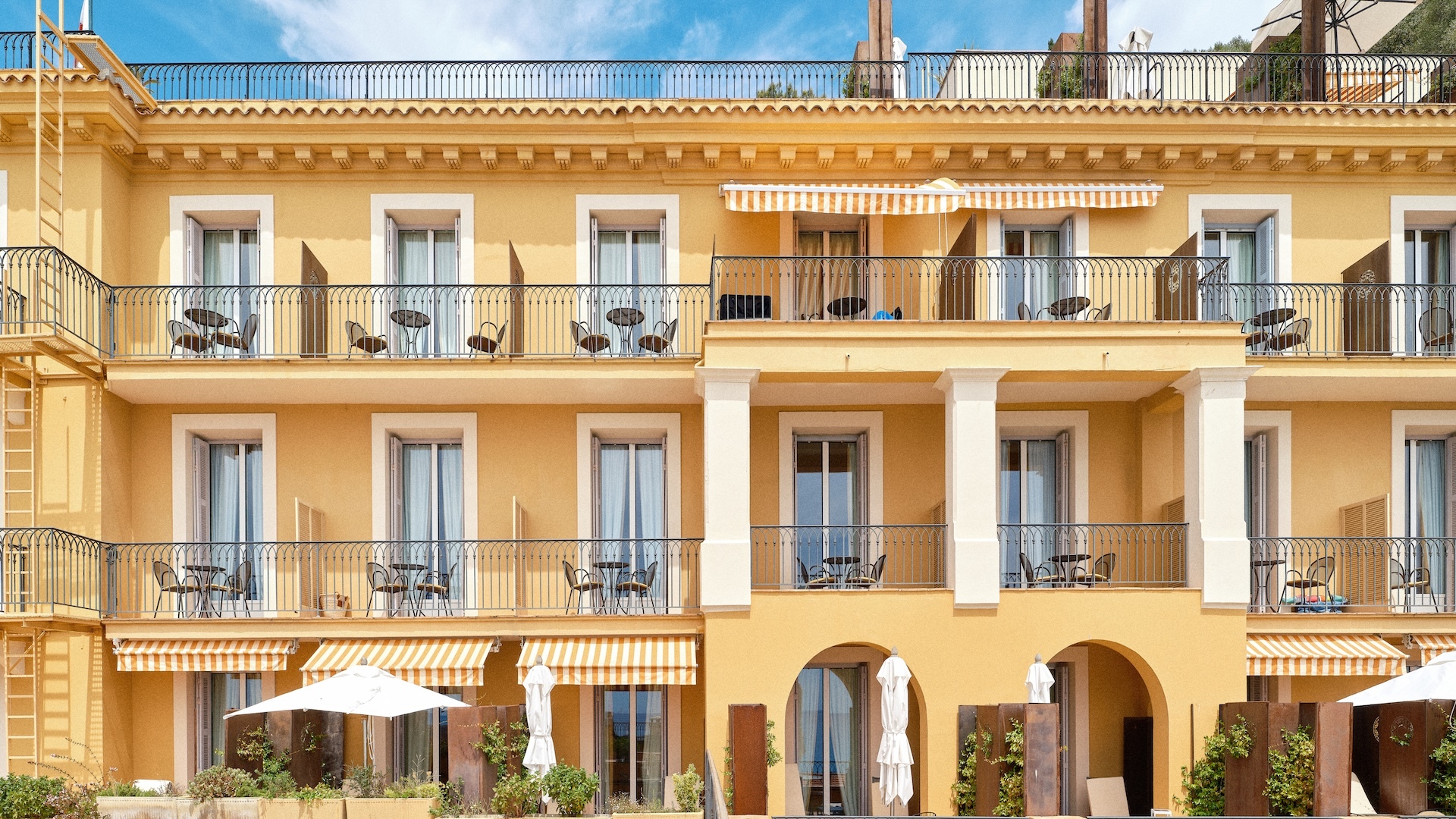 Hotel la Perouse Nice by sea