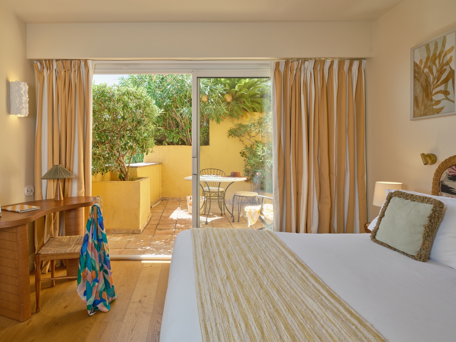 Hotel la Perouse Nice by sea