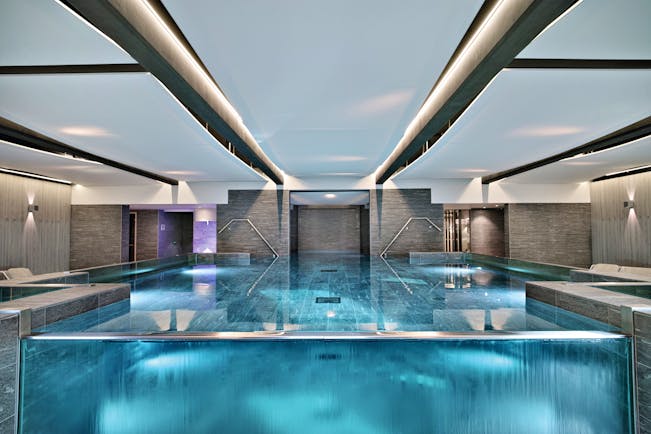 L'Imperial Palace Alps indoor pool