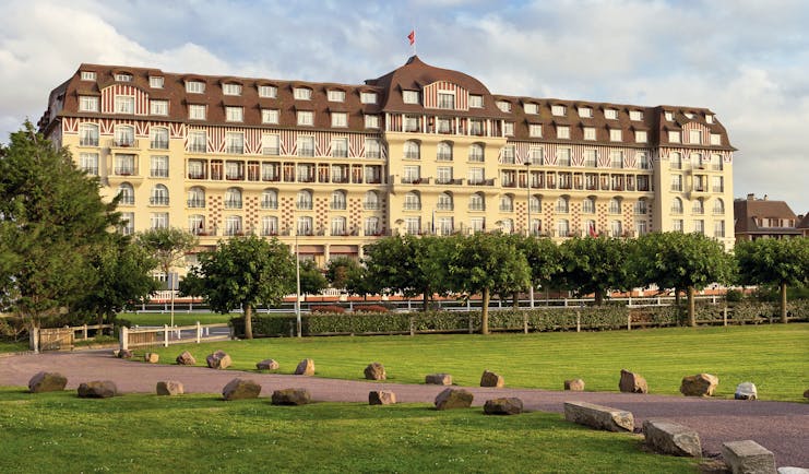 Hotel Royal Barriere exterior, large building, lawns, grand architecture