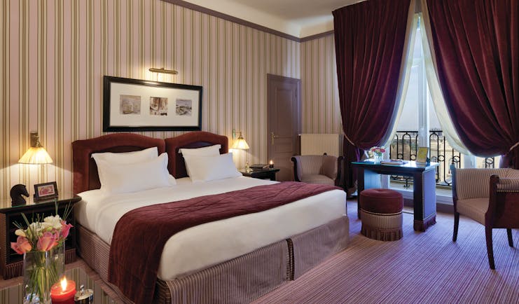 Hotel Royal Barriere superior room, double bed, desk, chair, traditional decor
