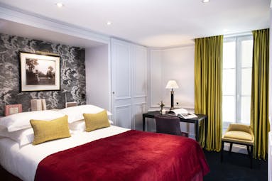 Bourgogne Et Montana classic room, double bed, modern decor
