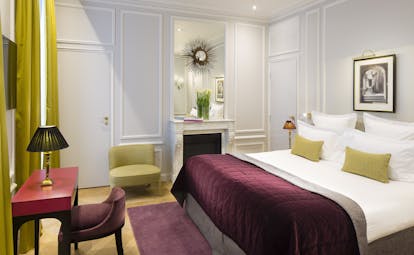 Bourgogne Et Montana exlcusive room, double bed, elegant furniture