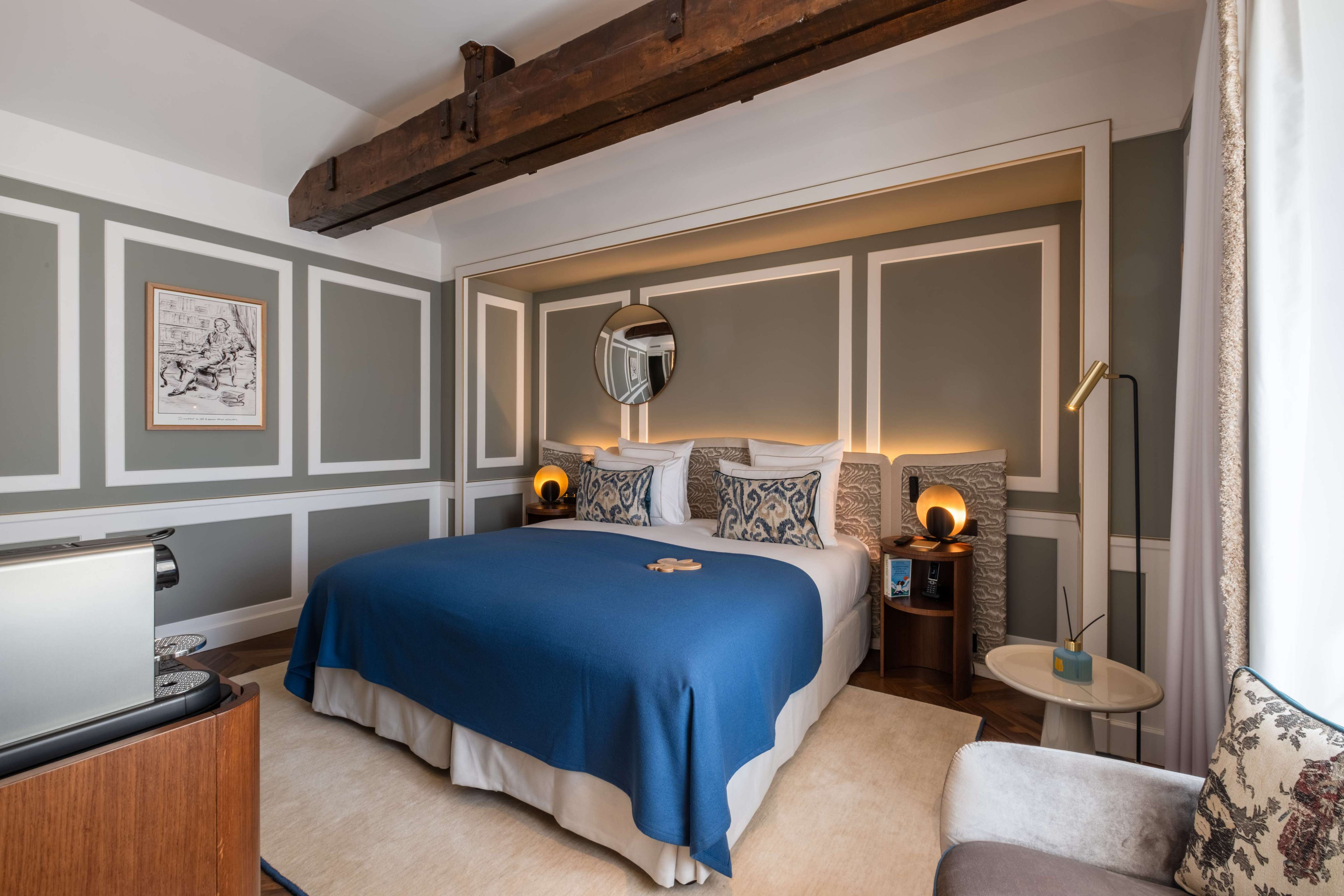 Hotel Les Lumieres Superior Room