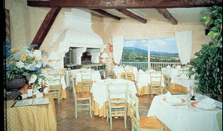 Bastide du Calalou Provence restaurant overlooking countryside fireplace
