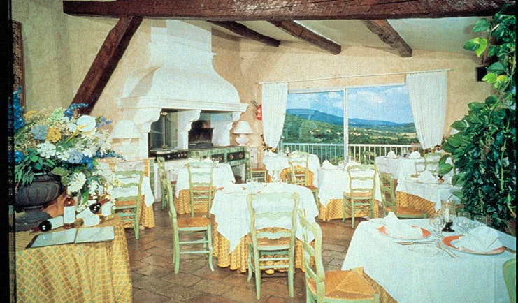 Bastide du Calalou Provence restaurant overlooking countryside fireplace