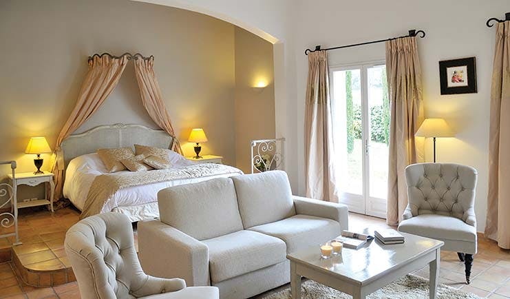 Chateau de Berne Provence white bedroom sofa and two armchairs 