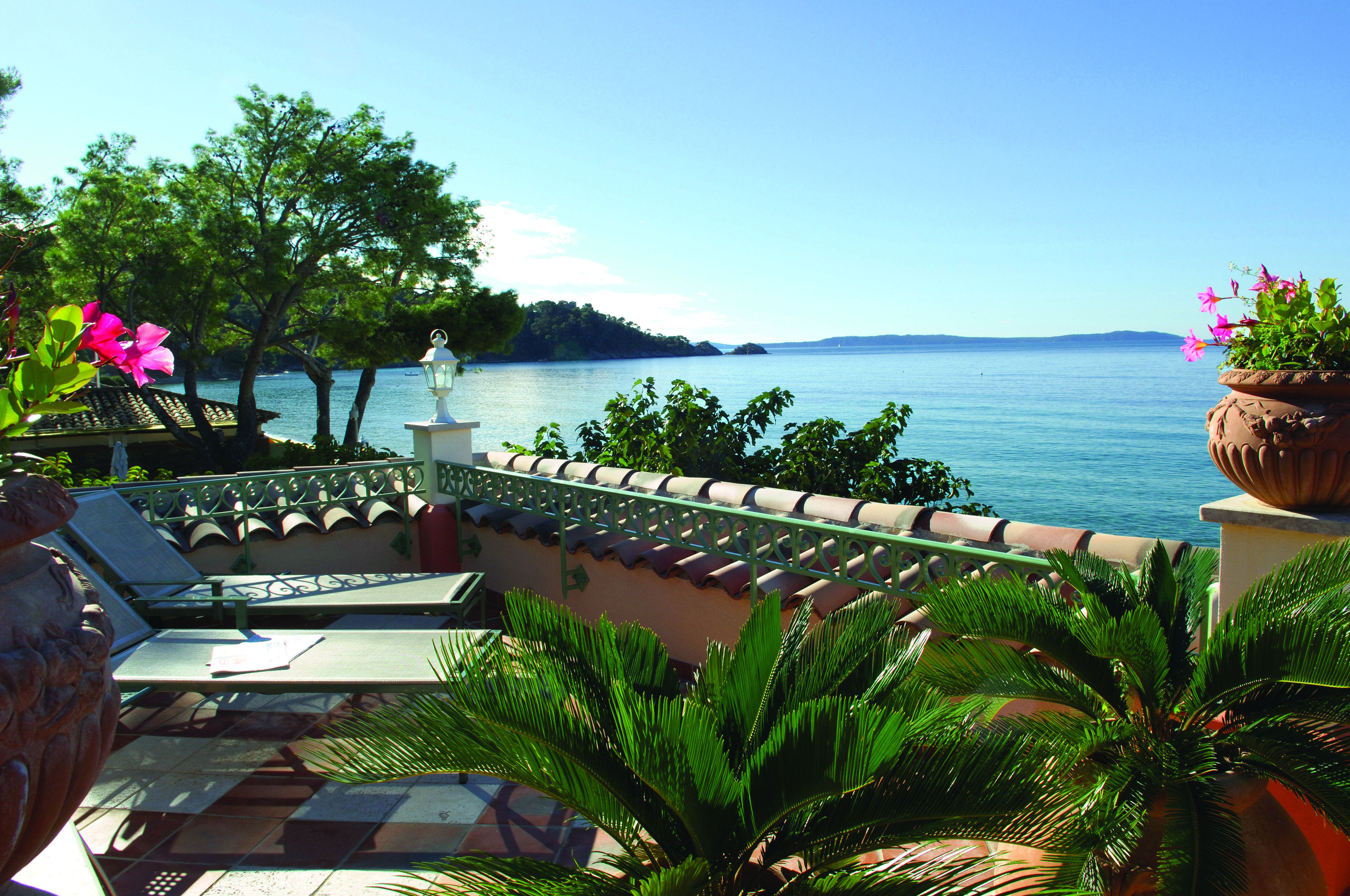 Le Club de Cavaliere Provence terrace with sun loungers overlooking the sea