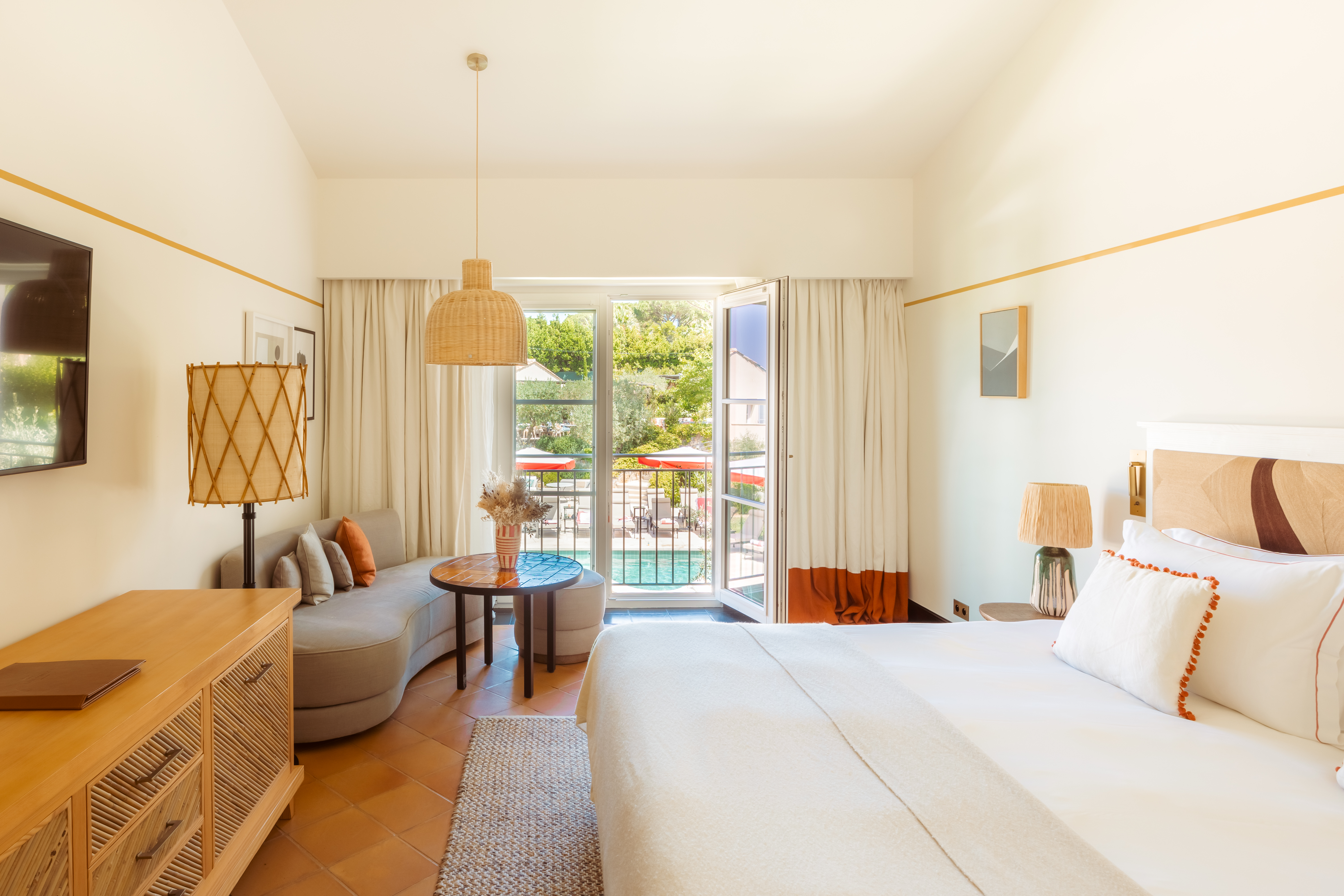 Lou Pinet Prestige Room