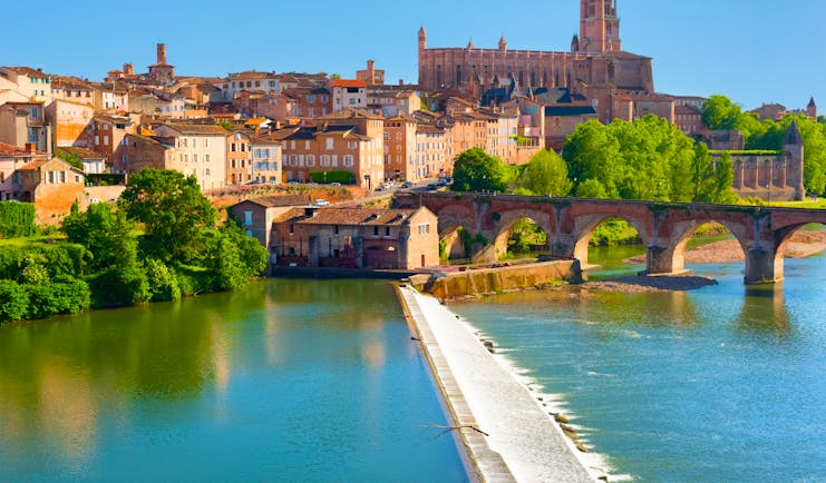 river tarn and bridge in town of albi