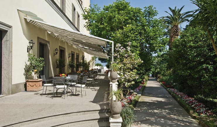 Grand Hotel Cocumella Amalfi Coast terrace outdoor dining area 