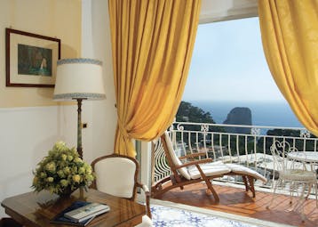 Hotel Quisisana Capri junior suite balcony private outdoor seating area overlooking sea