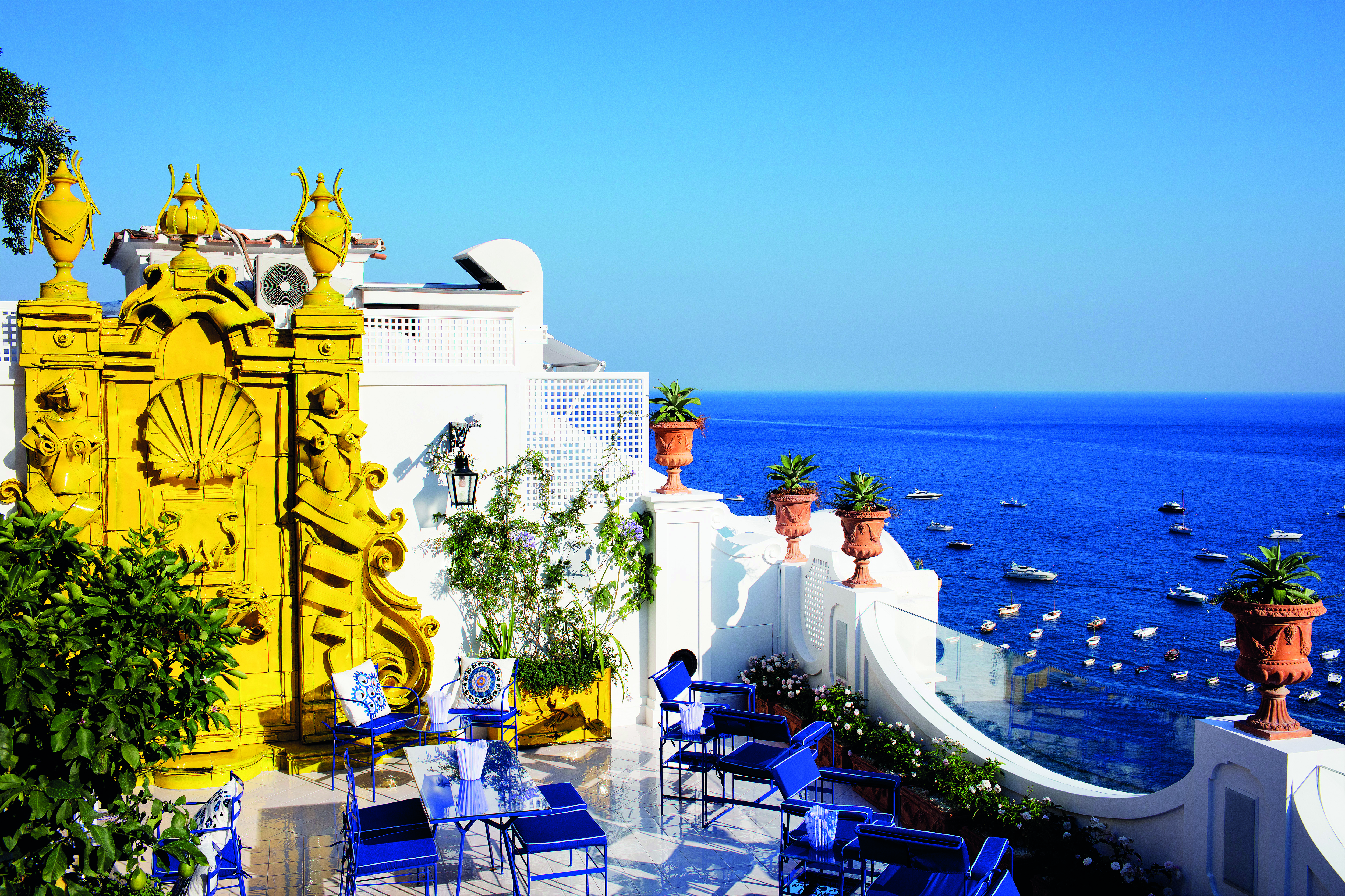 Le Sirenuse Amalfi Coast courtyard out door seating area overlooking the coast