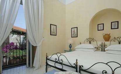 Palazzo Belmonte Amalfi Coast family apartment double bed balcony