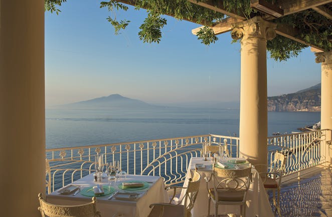 Bellevue Syrene Amalfi Coast pergola terrace dining overlooking the sea